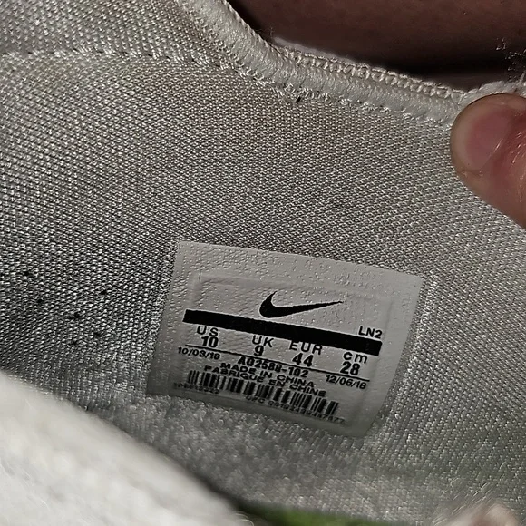 NIKELeBron 16 Buzz Lightyear Athletic Sneakers - Picture 8 of 9